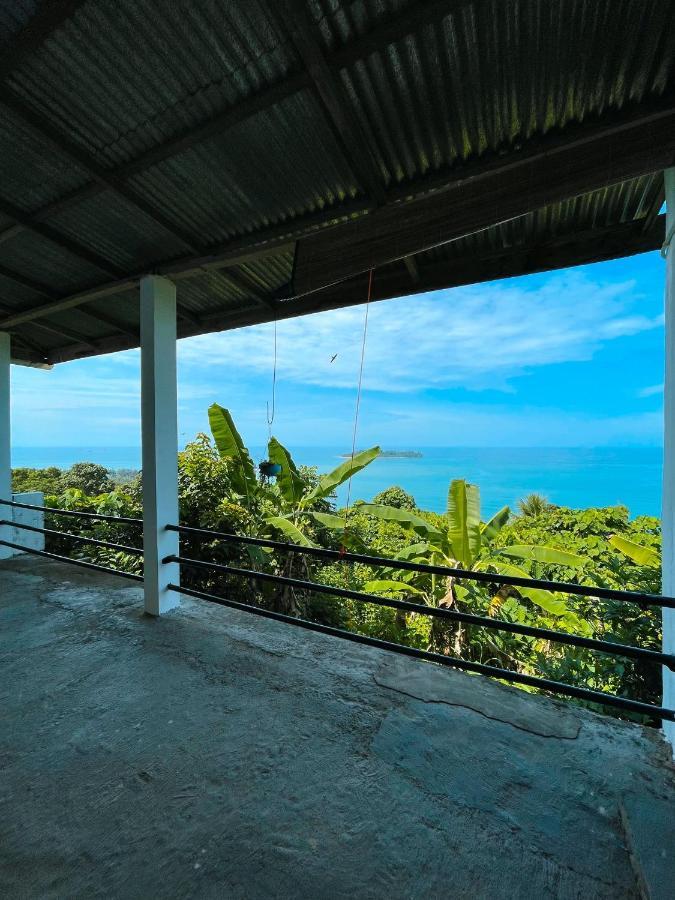 The View Padang, Amazing View, 8 Mins Mentawai Fast Ferry, Cold Beer,Close To Restaurants ปาดัง ภายนอก รูปภาพ