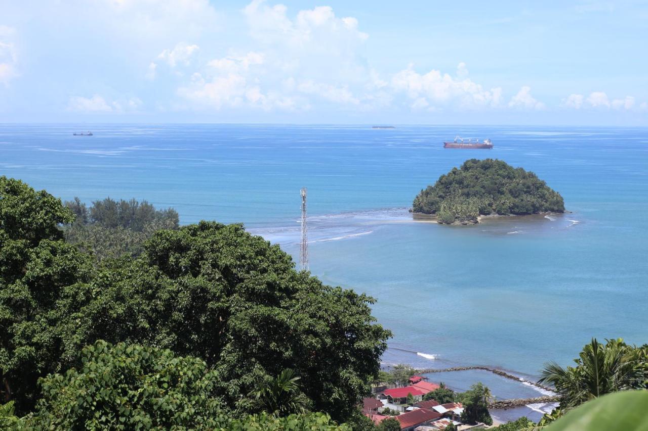 The View Padang, Amazing View, 8 Mins Mentawai Fast Ferry, Cold Beer,Close To Restaurants ภายนอก รูปภาพ