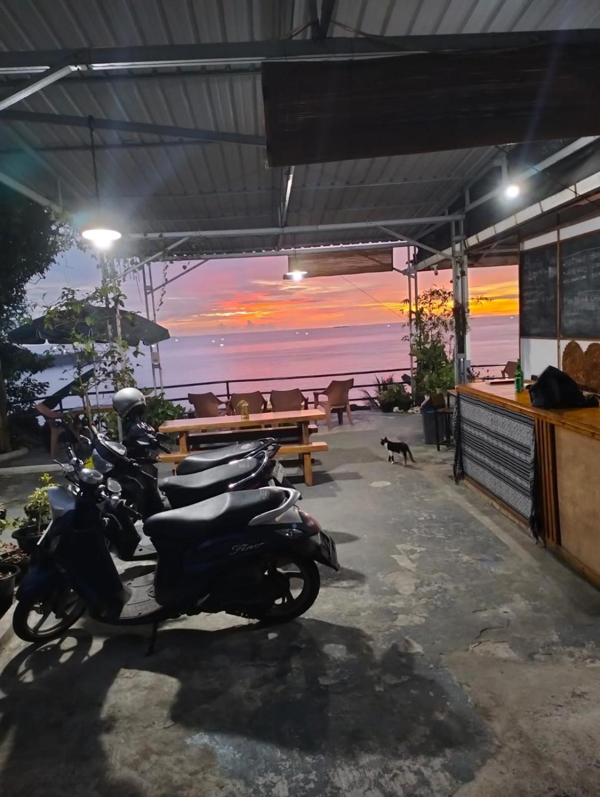 The View Padang, Amazing View, 8 Mins Mentawai Fast Ferry, Cold Beer,Close To Restaurants ปาดัง ภายนอก รูปภาพ